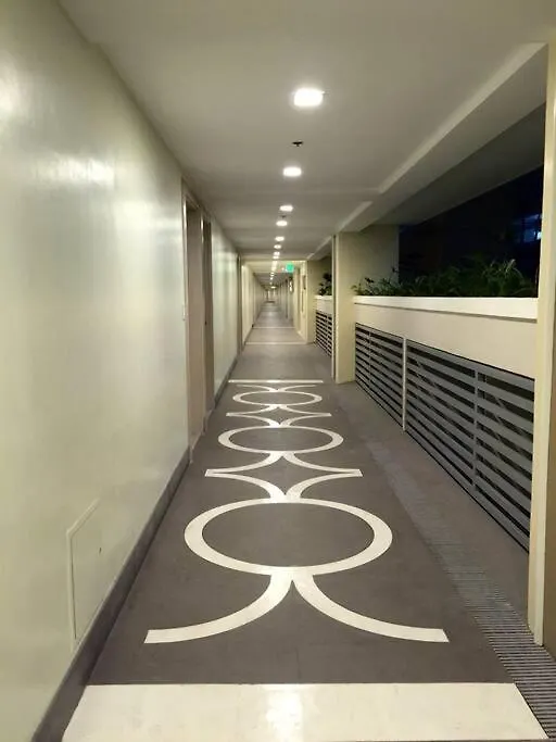 Condotel At 150 Newport Blvd. Near Naia T3 W/ Wifi Manila