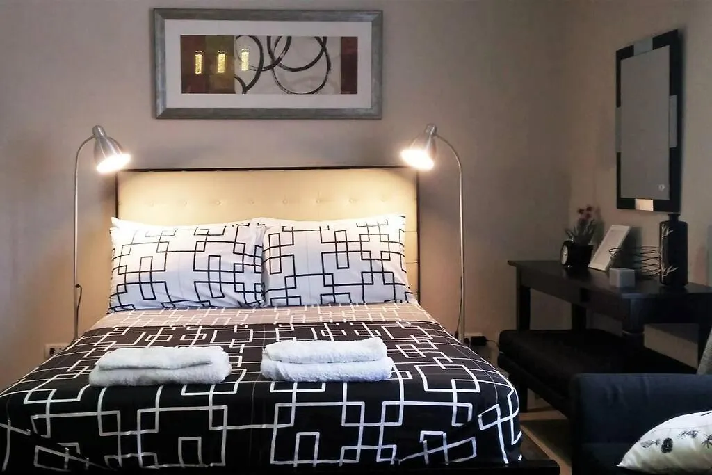 Apartment Condotel At 150 Newport Blvd. Near Naia T3 W/ Wifi Manila