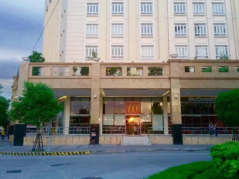 Apartment Condotel At 150 Newport Blvd. Near Naia T3 W/ Wifi Manila