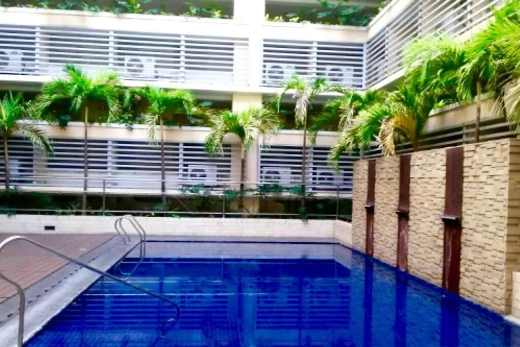 Condotel At 150 Newport Blvd. Near Naia T3 W/ Wifi Manila Apartment